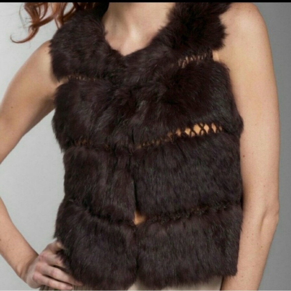 BCBG MaxAzria Size Large 100% Rabbit
Fur Vest